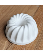 Gugelhupfkerzenständer mit Kerze