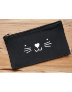 Schwarzes Baumwolletui mit verschiedenen Motiven