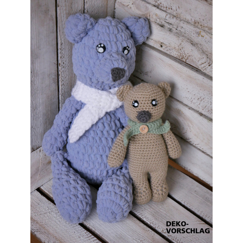 Großer gehäkelter Dekobär