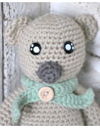 Kleiner gehäkelter Dekobär