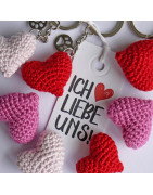 Schlüsselanhänger, gehäkeltes Herz, Handarbeit, DIY, Geschenk, Muttertag, Valentintstag