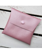 Täschchen aus veganem Textilleder in Metallic-Optik